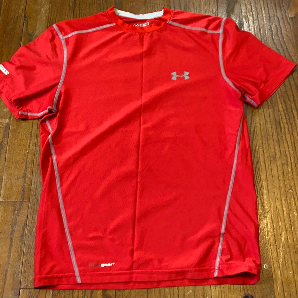Men’s under armour t-shirt